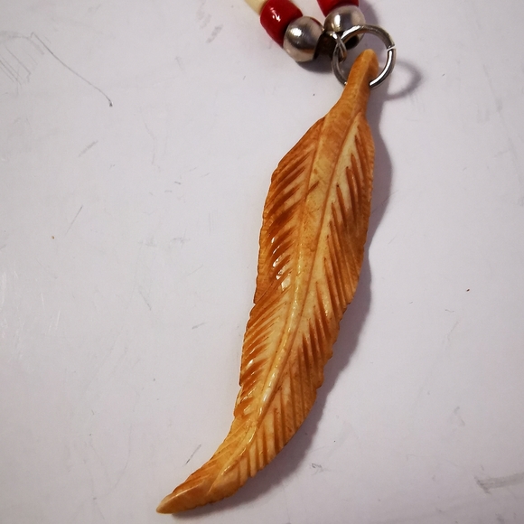 Vintage Indigenous Style Leather and Bone Feather Necklace - Picture 11 of 17